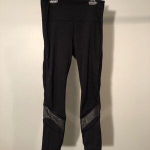 Lululemon wunder under black legging size 8